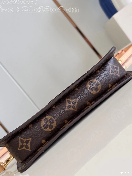 Lexington VUITTON Pouch-21.5*13*4.5CM LOUIS 0713